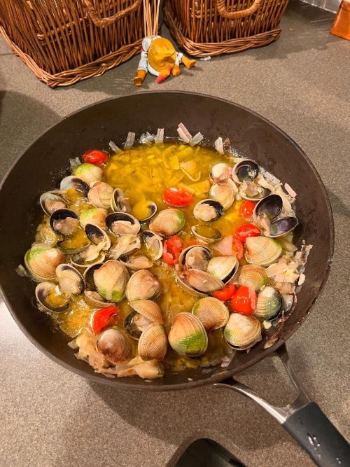 Linguine aqnd clams.jpg