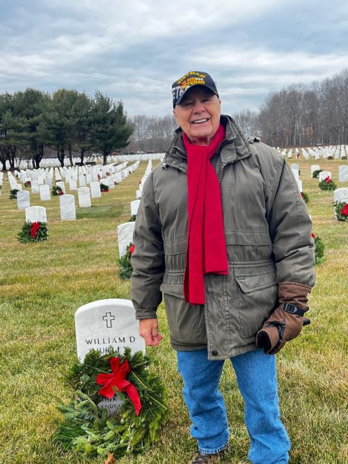 Wreaths on Vets Graves.jpg
