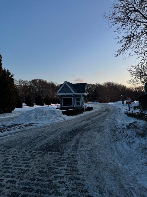 Guard house cold.jpeg